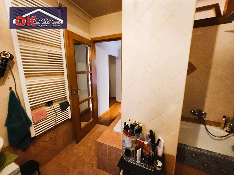 Immagine 23 di Appartamento in vendita  in via VENEZIA a Desenzano Del Garda