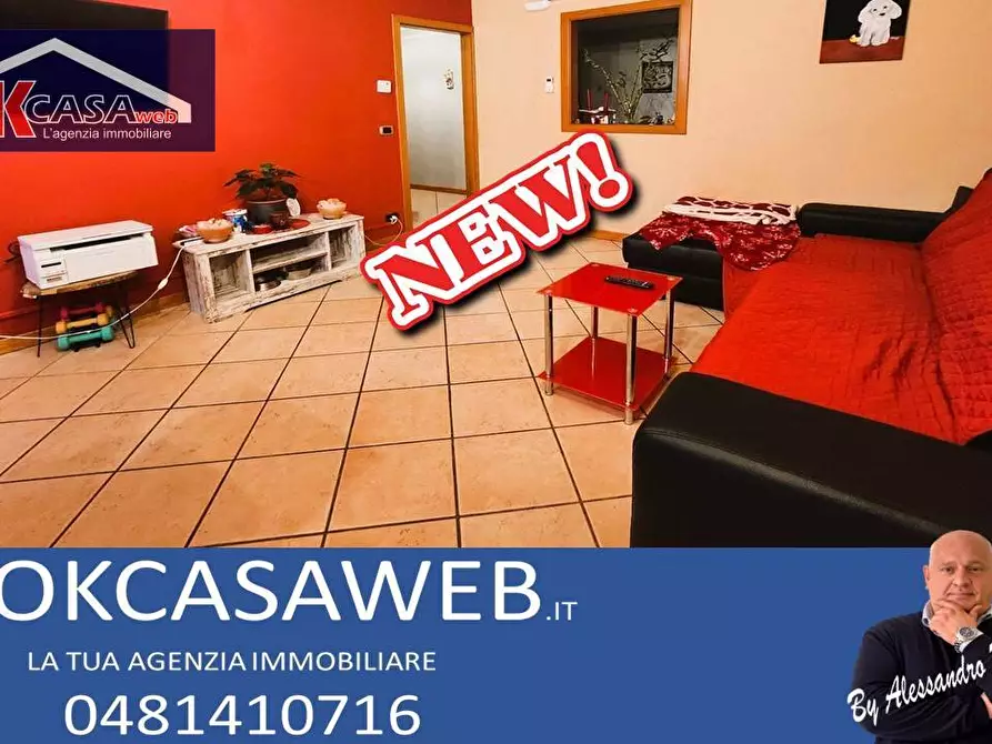 Immagine 1 di Appartamento in vendita  in via VENEZIA a Desenzano Del Garda