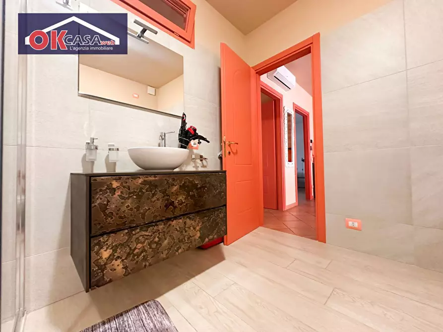 Immagine 19 di Appartamento in vendita  in VIA VACCAROLO a Desenzano Del Garda