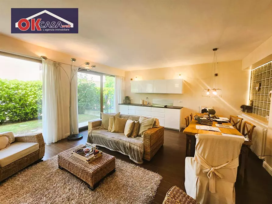 Immagine 3 di Appartamento in vendita  in via f. agello a Desenzano Del Garda