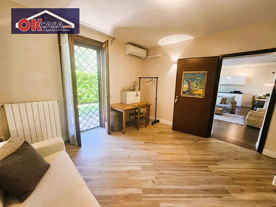 Immagine 7 di Appartamento in vendita  in via f. agello a Desenzano Del Garda