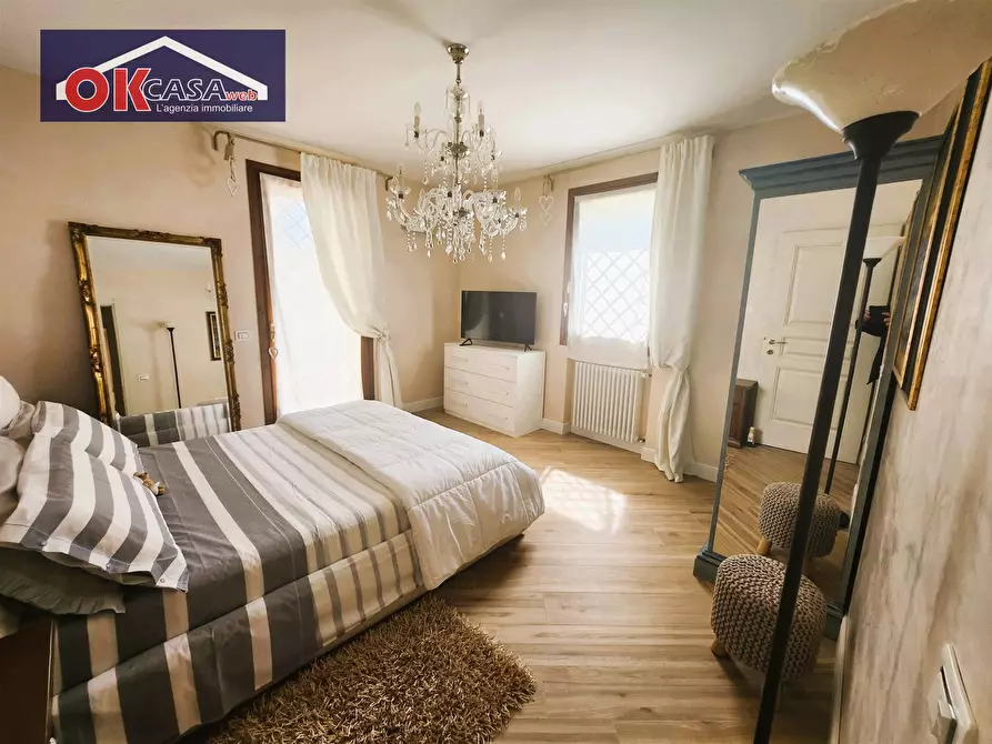 Immagine 8 di Appartamento in vendita  in via f. agello a Desenzano Del Garda