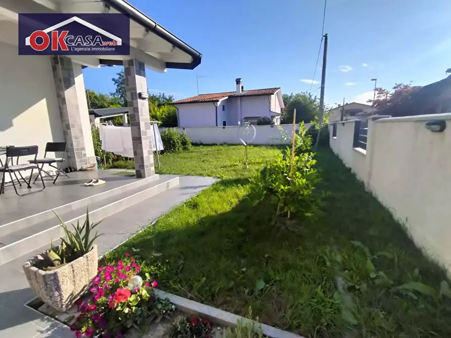 Immagine 3 di Villa in vendita  in Via Brancolo a Bagnaria Arsa