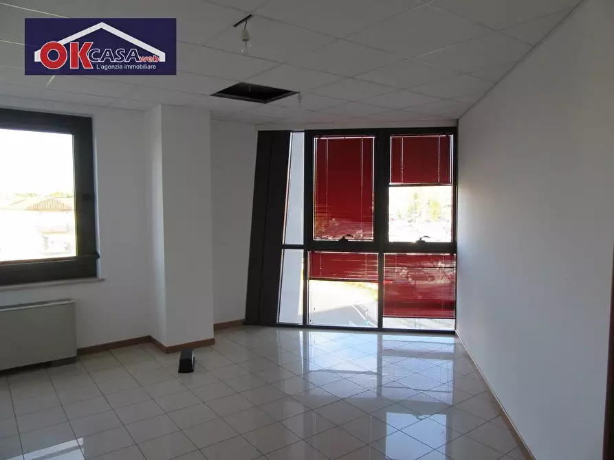 Immagine 3 di Attività commerciale in vendita  in Via Galvani a Monfalcone
