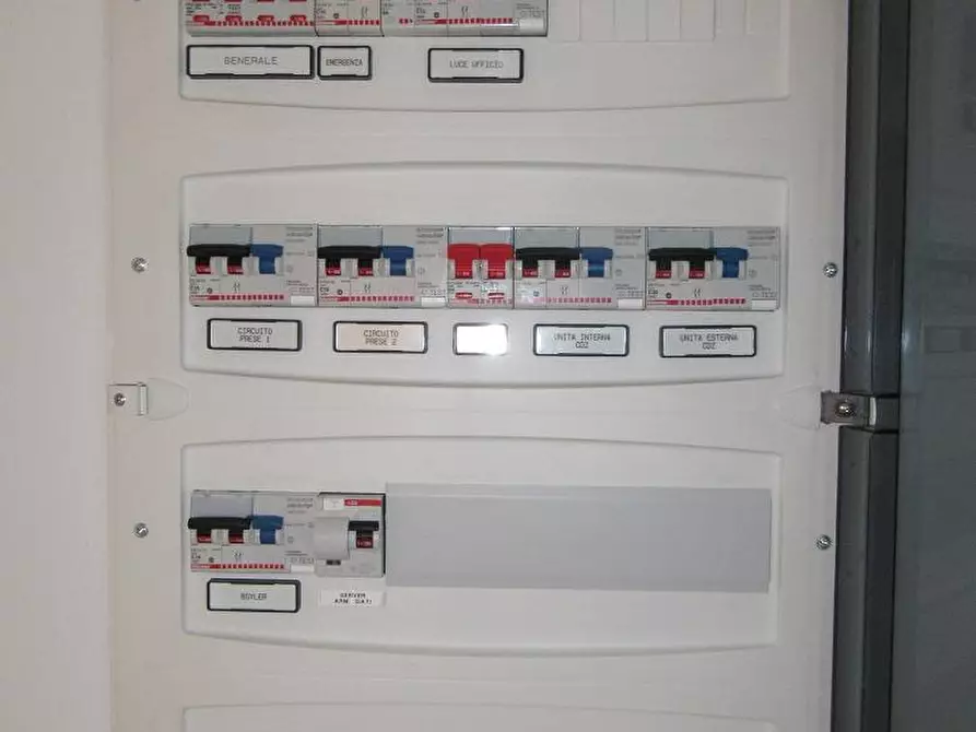 Immagine 10 di Attività commerciale in vendita  in Via Galvani a Monfalcone