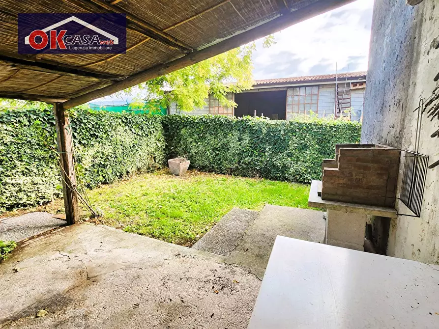 Immagine 18 di Casa indipendente in vendita  in via tacconi a Pastrengo