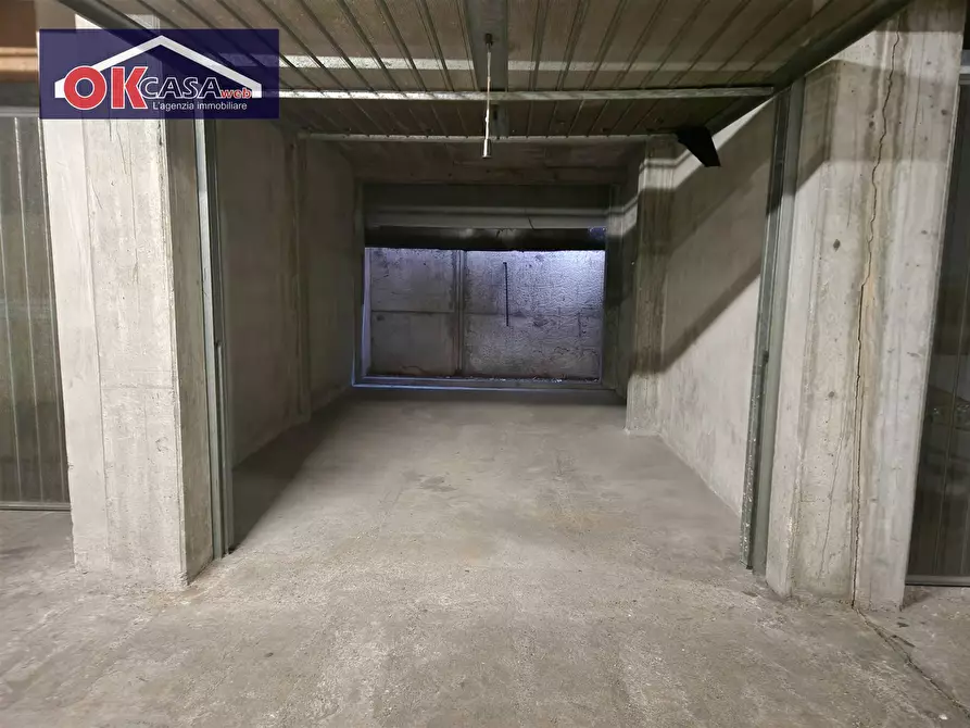 Immagine 1 di Box auto in vendita  in Via Luigi Negrelli a Verona