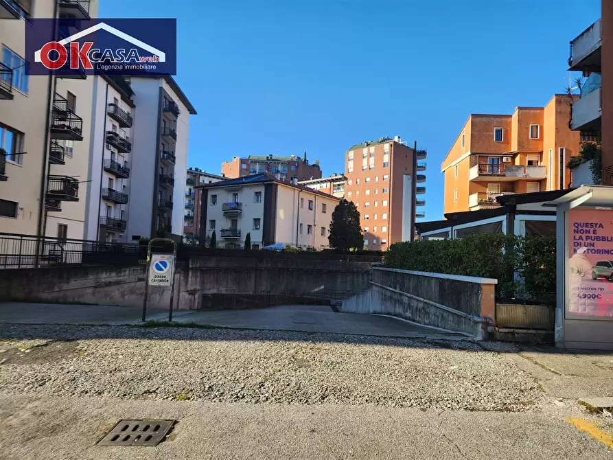 Immagine 9 di Box auto in vendita  in Via Luigi Negrelli a Verona