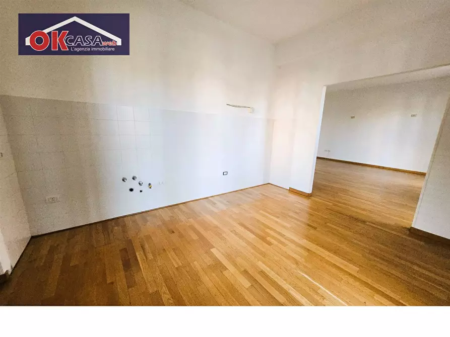 Immagine 6 di Appartamento in affitto  in Riva San Lorenzo a Verona