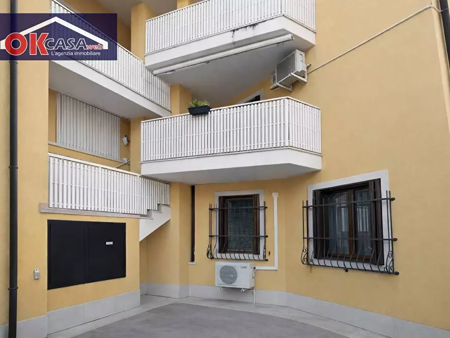 Immagine 2 di Appartamento in vendita  in Piazza del Popolo a Capriva Del Friuli