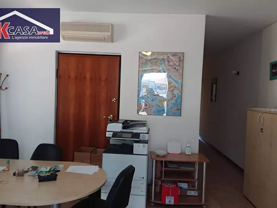 Immagine 2 di Ufficio in affitto  in cavour 130 a Zevio