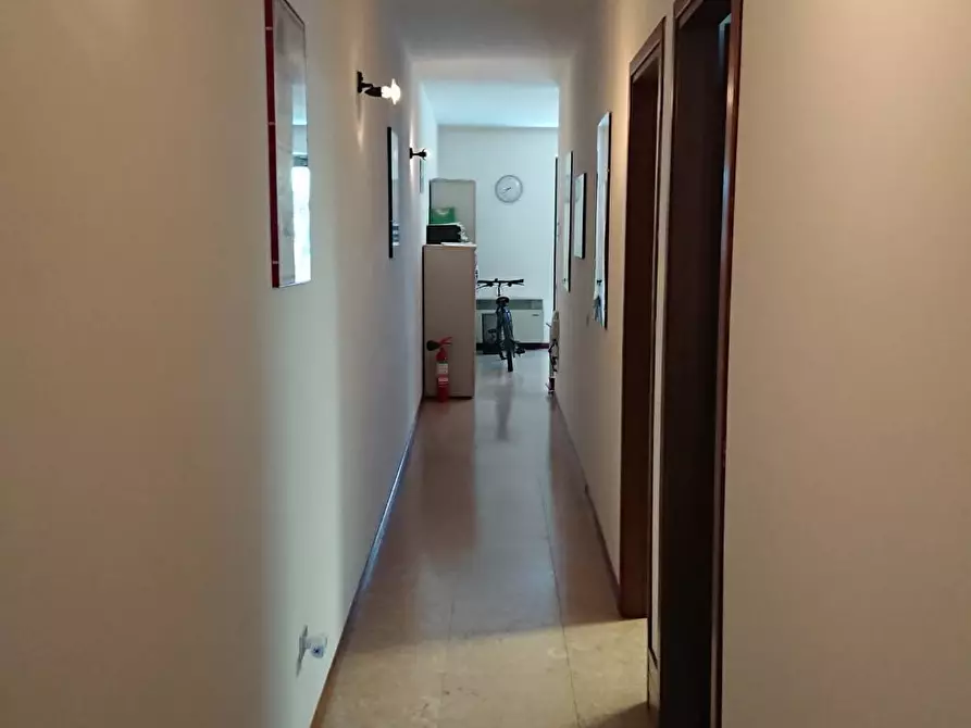 Immagine 7 di Ufficio in affitto  in cavour 130 a Zevio
