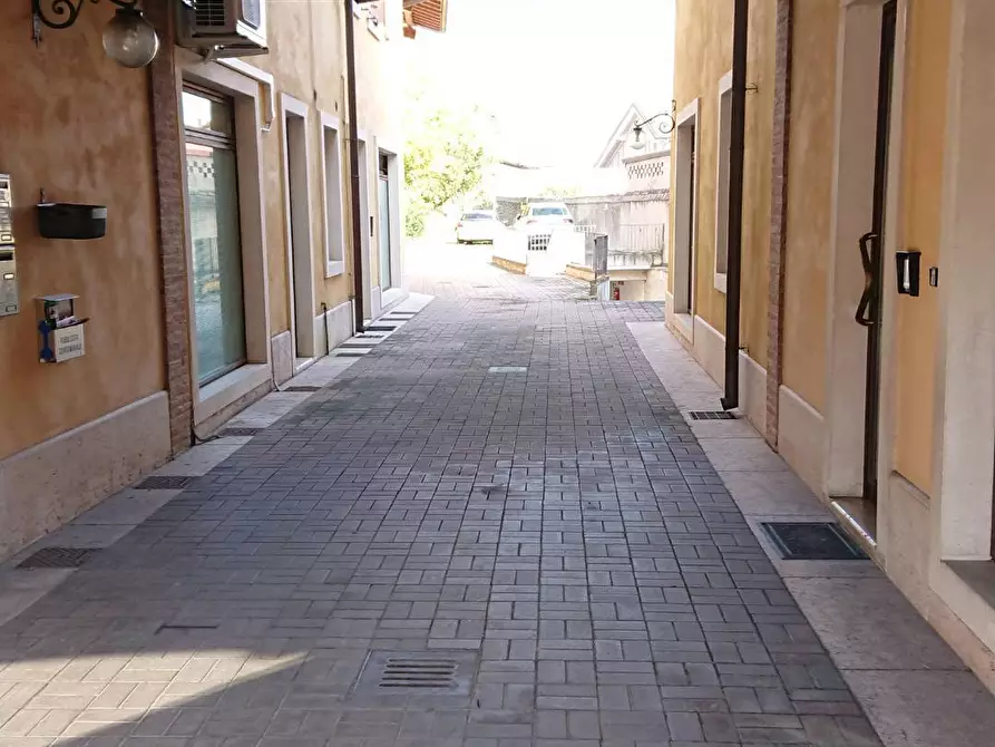 Immagine 8 di Ufficio in affitto  in cavour 130 a Zevio