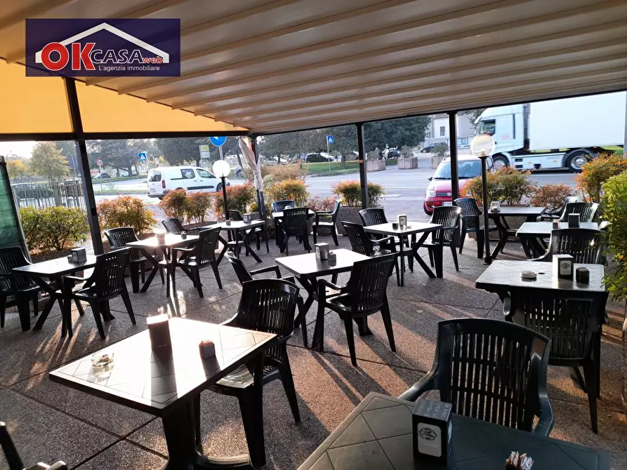 Immagine 4 di Attività commerciale in vendita  in via vigasio a Verona