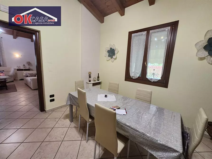 Immagine 6 di Villa in vendita  in via silone a Bovolone