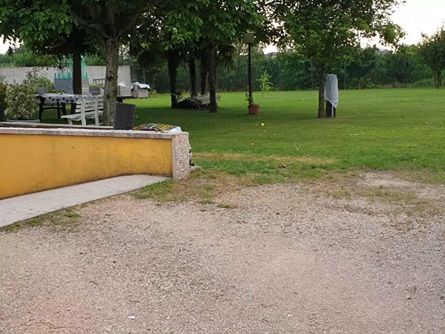 Immagine 32 di Villa in vendita  in via silone a Bovolone