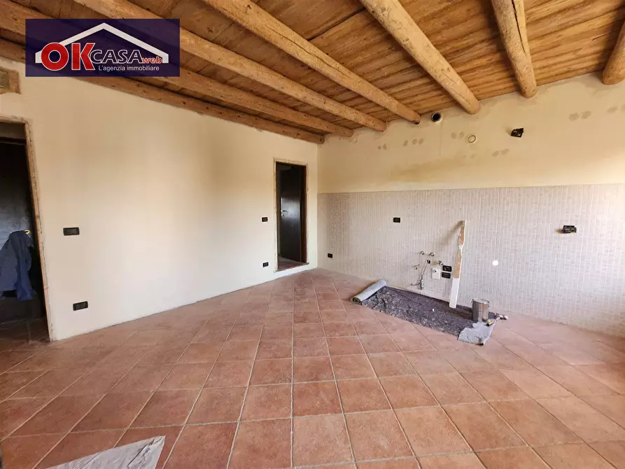 Immagine 7 di Rustico / casale in vendita  in località pozzi a Valeggio Sul Mincio