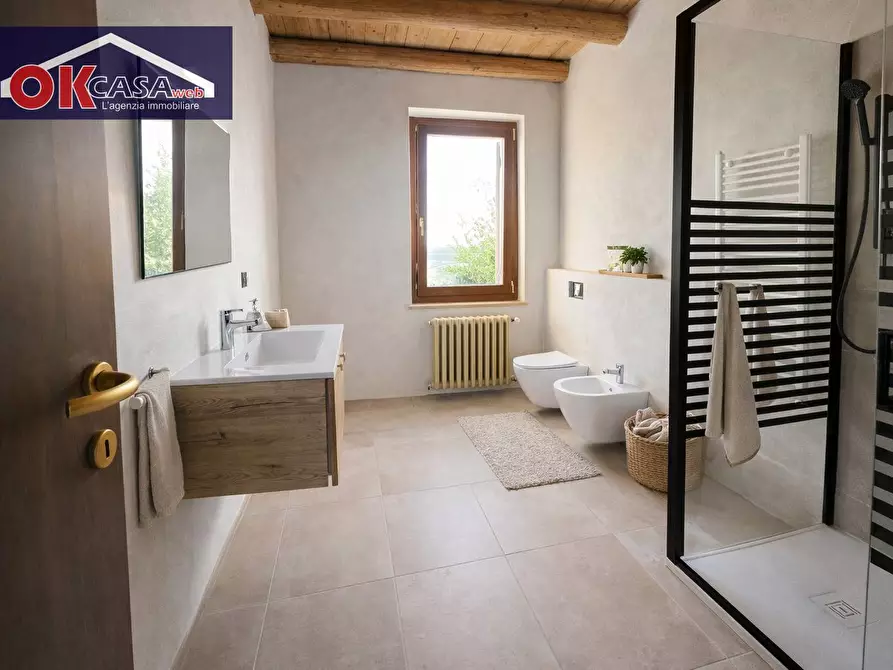 Immagine 19 di Rustico / casale in vendita  in località pozzi a Valeggio Sul Mincio