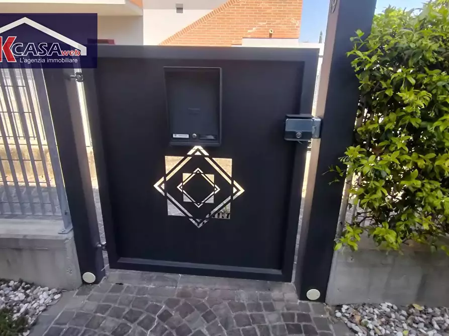 Immagine 2 di Appartamento in vendita  in Via 3 aprile 1077 a Chiopris Viscone