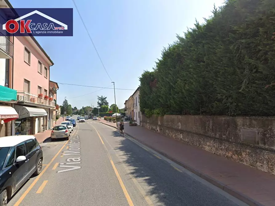 Immagine 16 di Appartamento in vendita  in via Montemezzi a Vigasio
