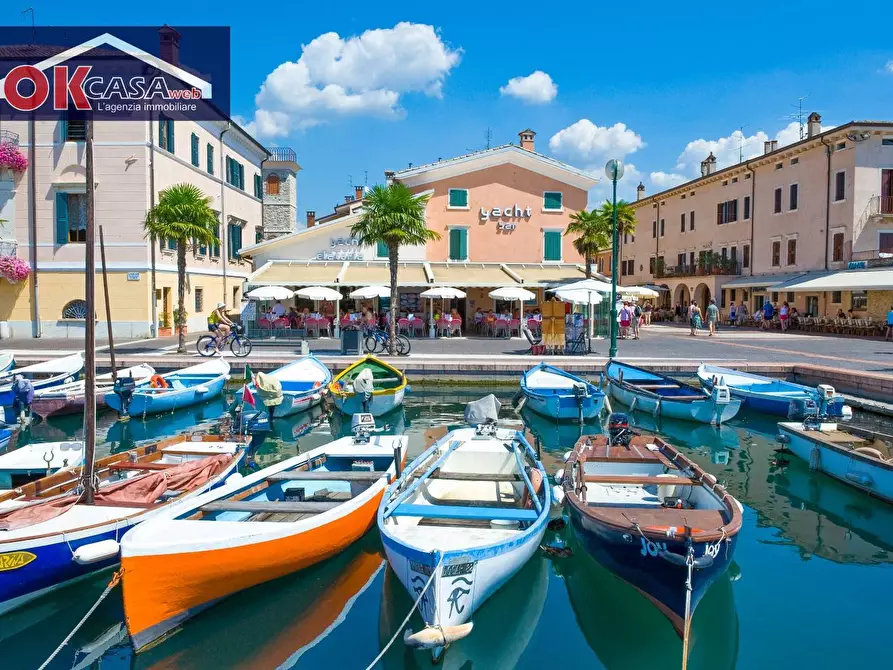 Immagine 9 di Appartamento in vendita  in Petrarca a Bardolino