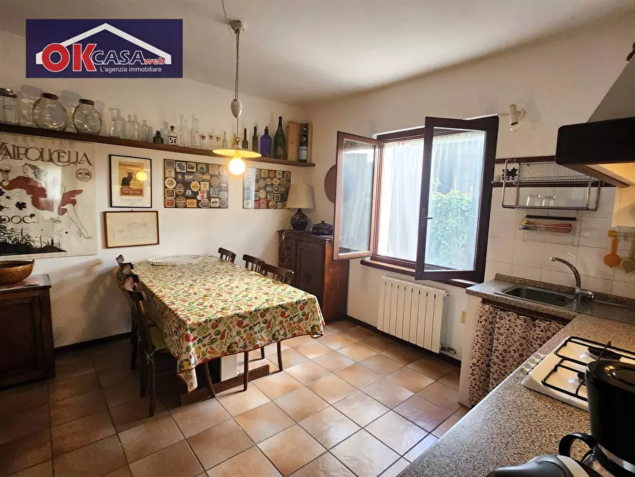 Immagine 12 di Casa indipendente in vendita  in via tacconi a Pastrengo