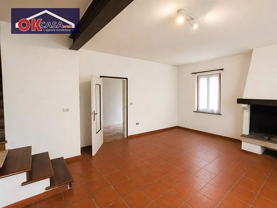 Immagine 2 di Casa indipendente in vendita  in via tacconi a Pastrengo