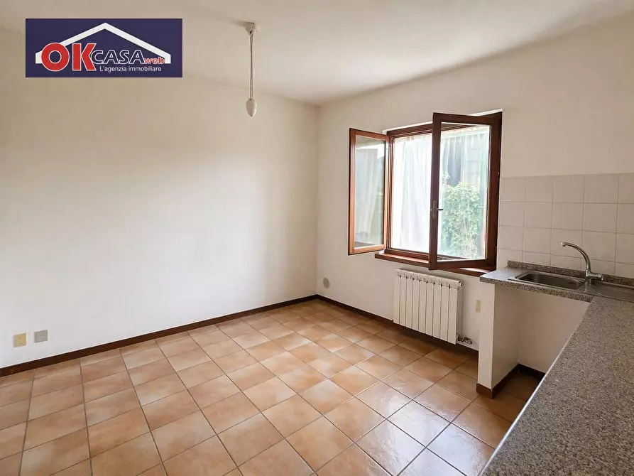 Immagine 5 di Casa indipendente in vendita  in via tacconi a Pastrengo