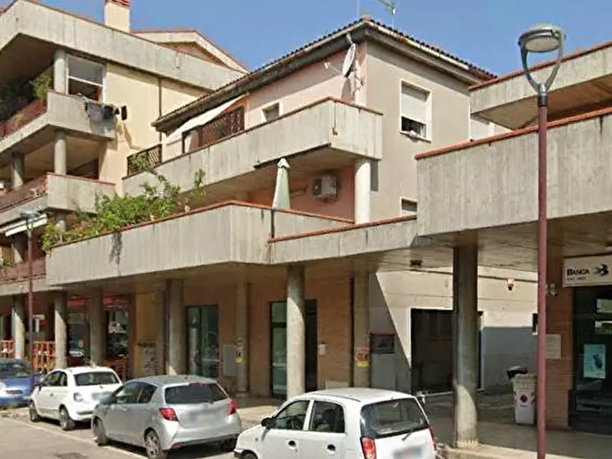 Immagine 1 di Locale commerciale   a Giulianova