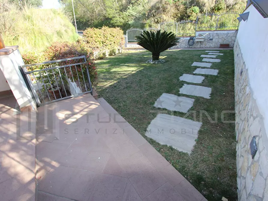 Immagine 9 di Casa indipendente in vendita  in VIA BADESSA SNC a Cosenza