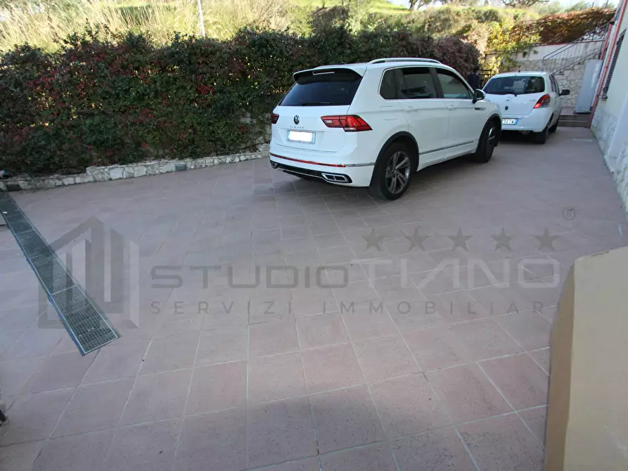 Immagine 3 di Casa indipendente in vendita  in VIA BADESSA SNC a Cosenza