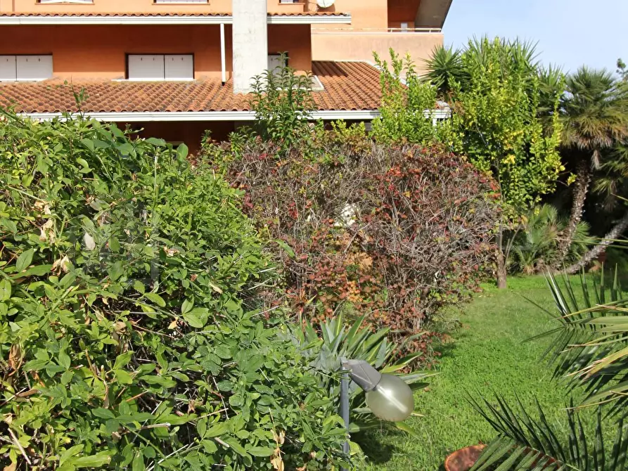 Immagine 13 di Villa in vendita  in VIA AMEDEO MODIGLIANI 12 a Rende