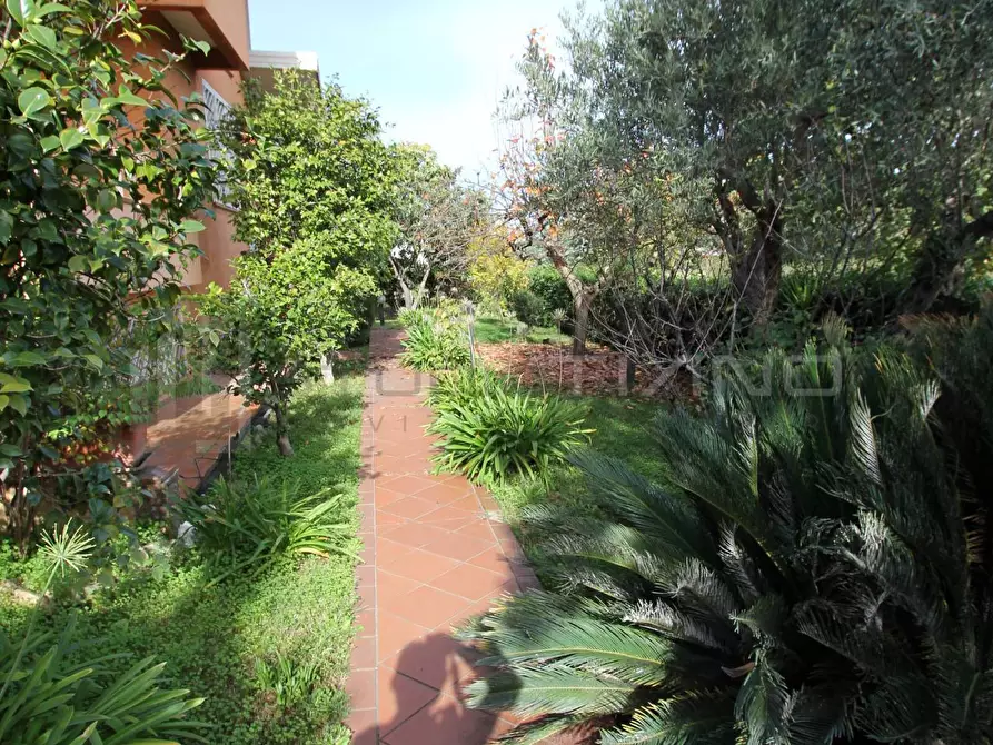 Immagine 18 di Villa in vendita  in VIA AMEDEO MODIGLIANI 12 a Rende