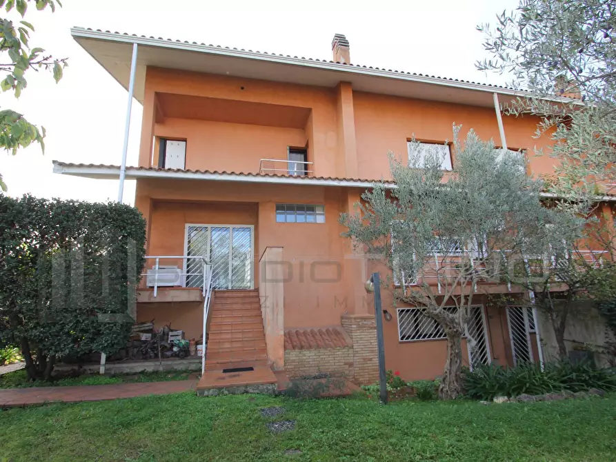 Immagine 23 di Villa in vendita  in VIA AMEDEO MODIGLIANI 12 a Rende