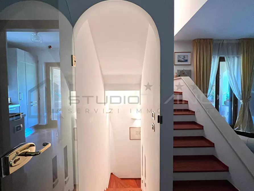 Immagine 25 di Casa semindipendente in vendita  in VIA  SANDRO BOTTICELLI LOC .TA' SANT'AGOSTINO 4 a Rende