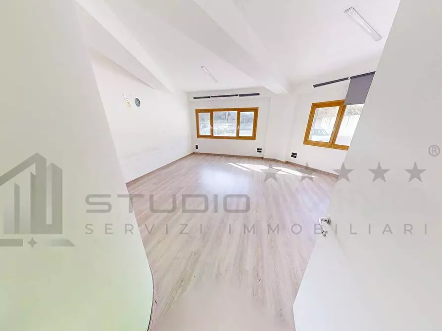 Immagine 12 di Appartamento in vendita  in Via Alcide De Gasperi 54 a Cosenza