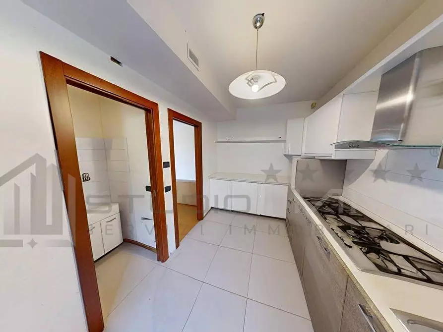 Immagine 13 di Appartamento in vendita  in Via Alcide De Gasperi 54 a Cosenza