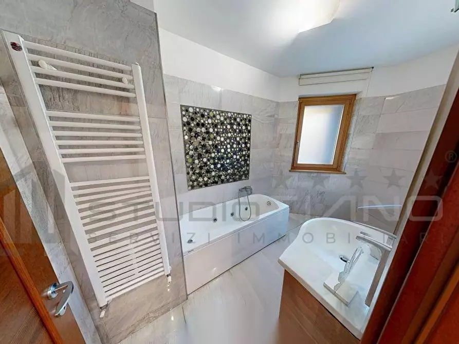 Immagine 25 di Appartamento in vendita  in Via Alcide De Gasperi 54 a Cosenza