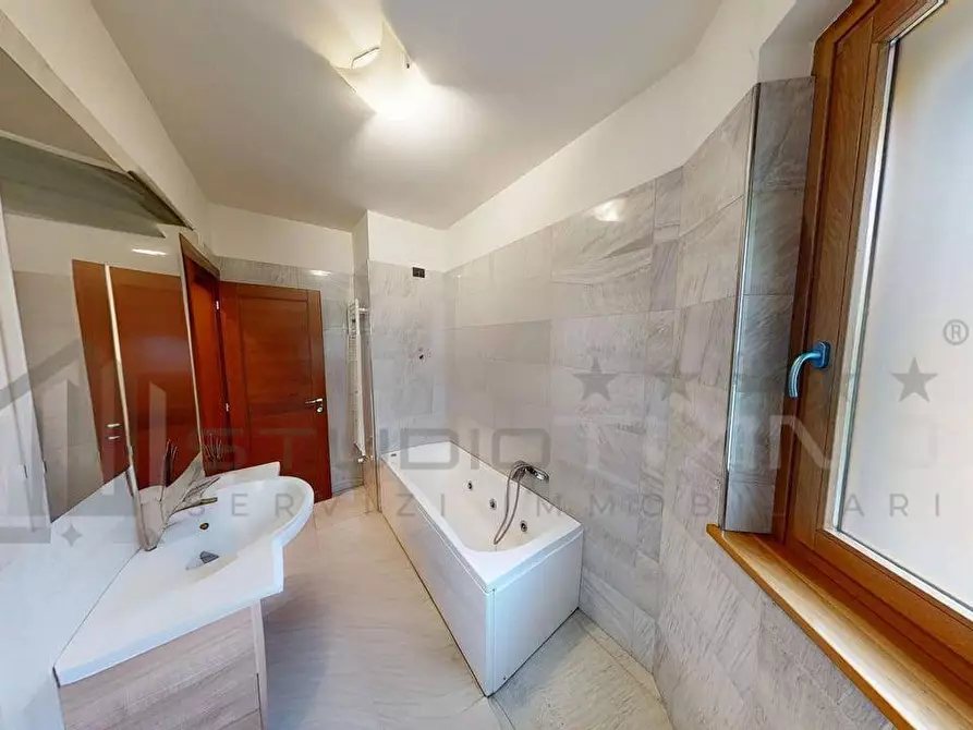 Immagine 26 di Appartamento in vendita  in Via Alcide De Gasperi 54 a Cosenza