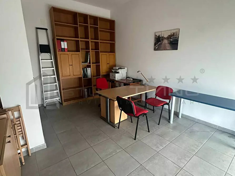 Immagine 10 di Ufficio in affitto  in VIALE GIACOMO MANCINI a Cosenza