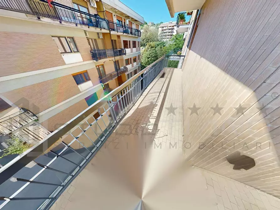 Immagine 16 di Appartamento in vendita  in VIA PASQUALE ROSSI 73 a Cosenza