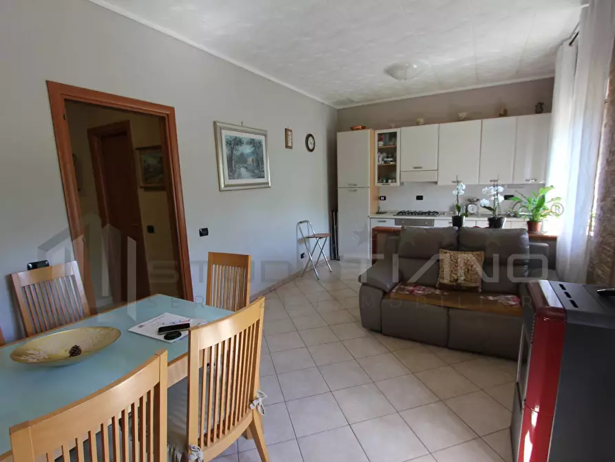 Immagine 12 di Appartamento in vendita  in VIA GASPERONI 6 a Altilia