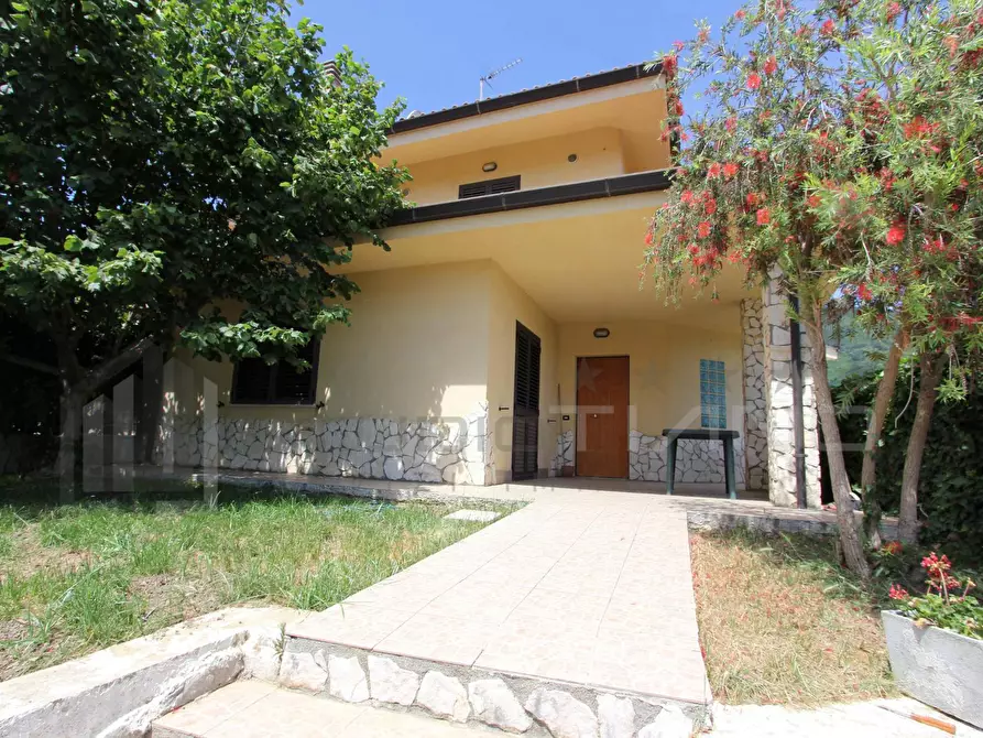 Immagine 3 di Casa semindipendente in vendita  in VIA PITAGORA PRIMA TRAVERSA 9 a San Fili