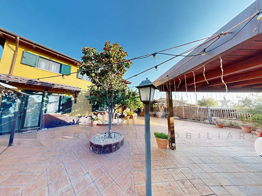 Immagine 2 di Villa in vendita  in C.DA VALLELEOTA 102 a Altilia