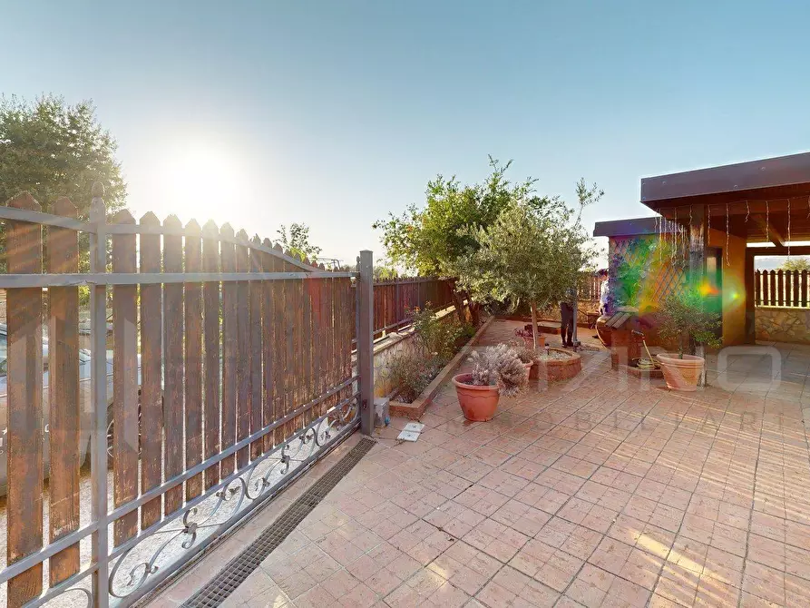 Immagine 4 di Villa in vendita  in C.DA VALLELEOTA 102 a Altilia