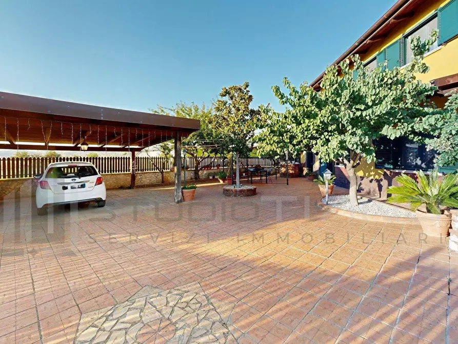 Immagine 6 di Villa in vendita  in C.DA VALLELEOTA 102 a Altilia