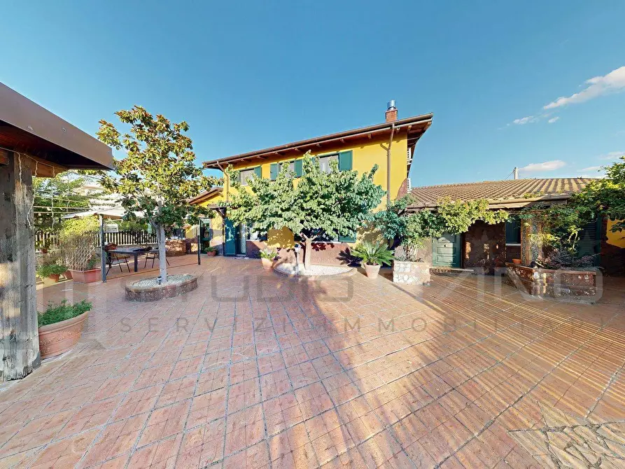 Immagine 11 di Villa in vendita  in C.DA VALLELEOTA 102 a Altilia