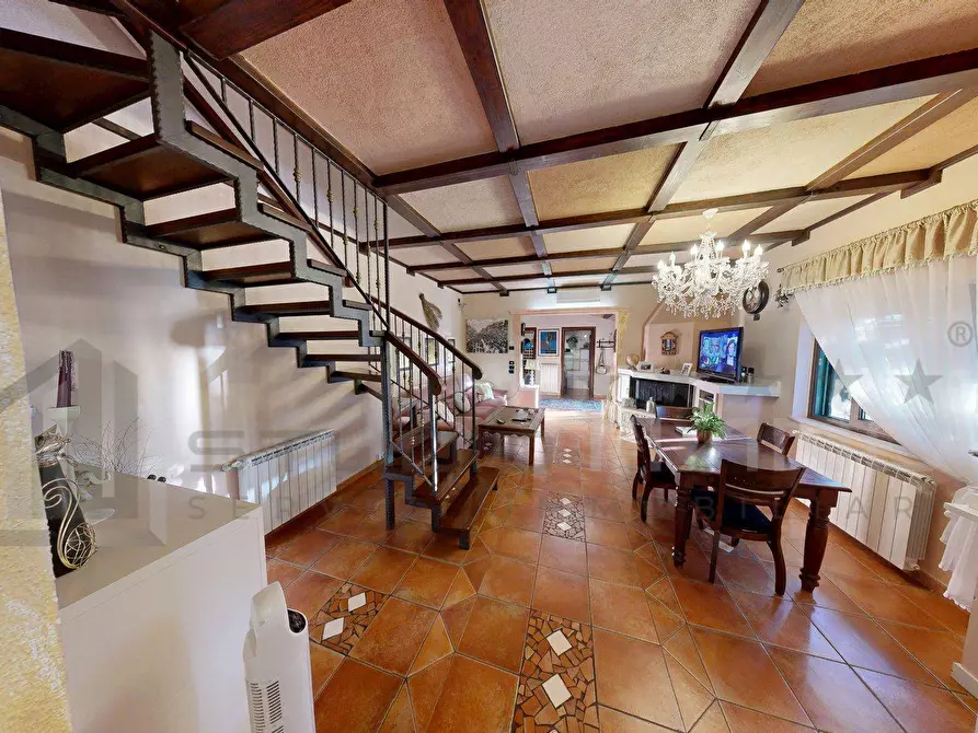 Immagine 19 di Villa in vendita  in C.DA VALLELEOTA 102 a Altilia