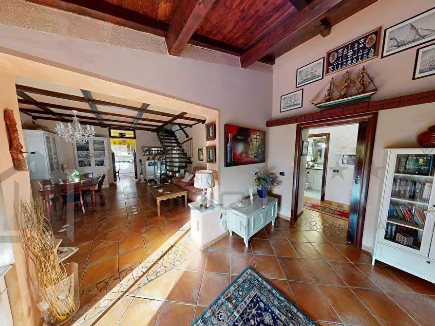 Immagine 23 di Villa in vendita  in C.DA VALLELEOTA 102 a Altilia
