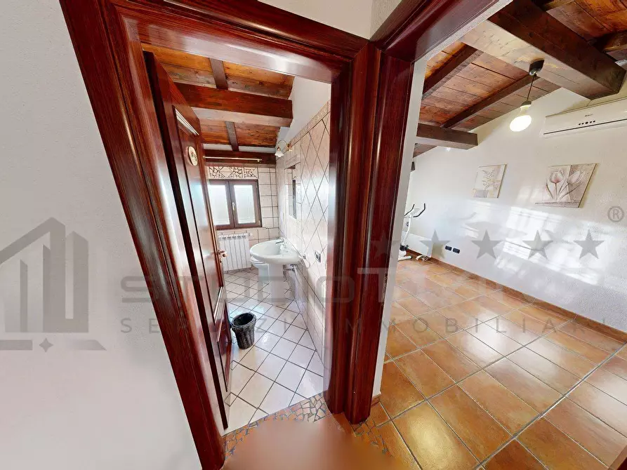 Immagine 29 di Villa in vendita  in C.DA VALLELEOTA 102 a Altilia